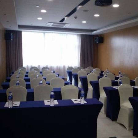 Holiday Inn Express Shanghai Nanhuizui المظهر الخارجي الصورة