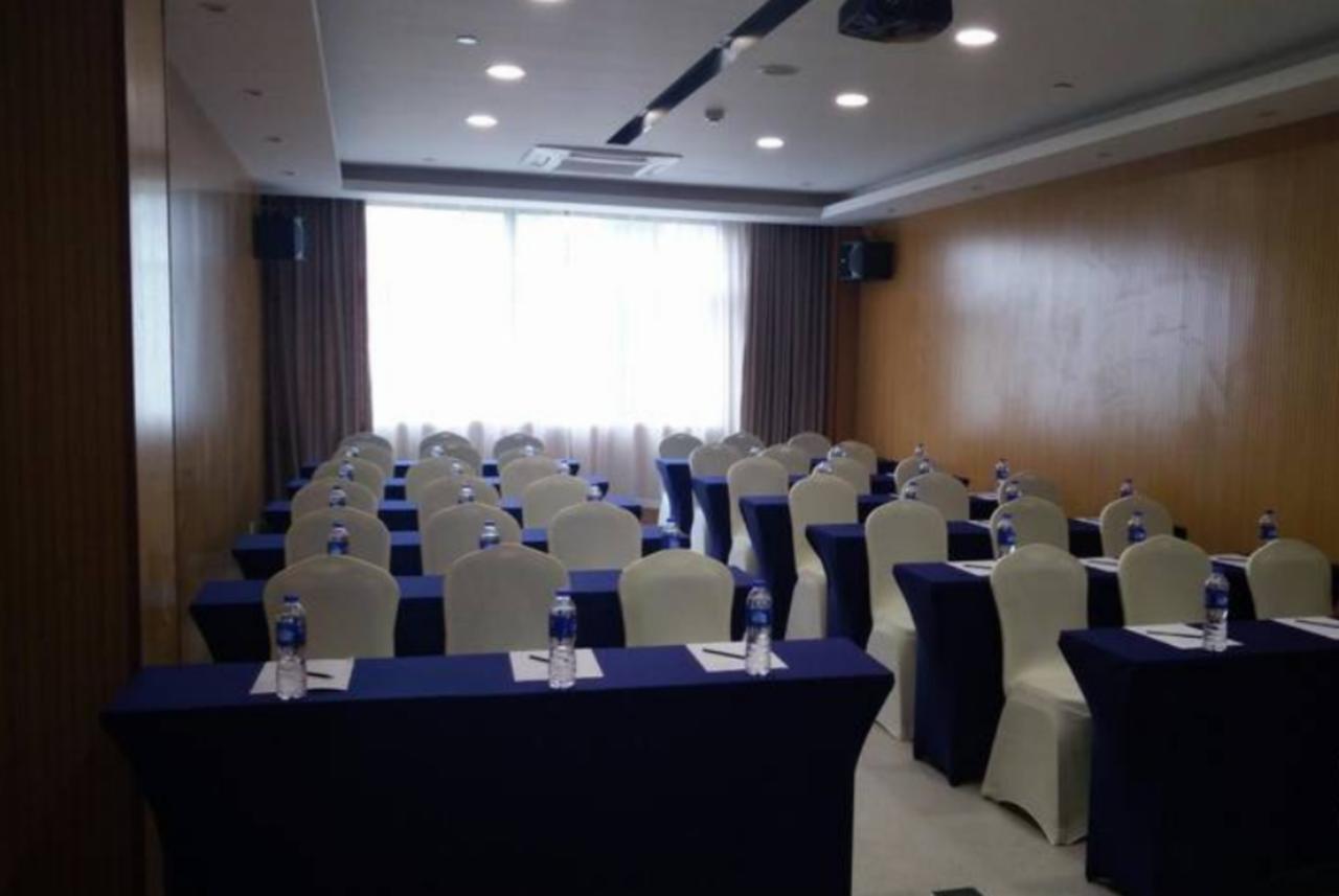 Holiday Inn Express Shanghai Nanhuizui المظهر الخارجي الصورة